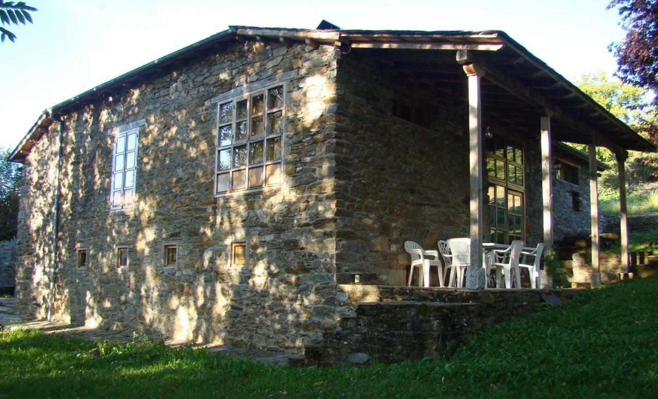 Casa Dos Pedrouzos Guest House Doncos Екстериор снимка