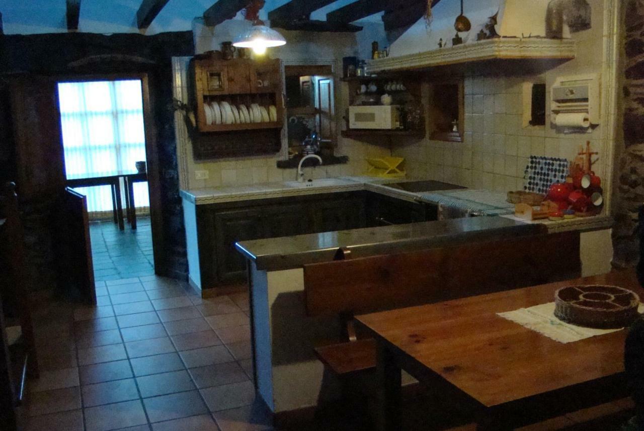 Casa Dos Pedrouzos Guest House Doncos Екстериор снимка